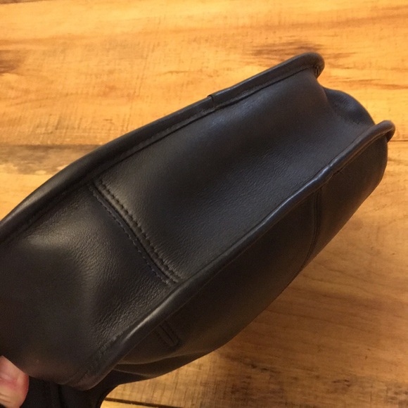 Vintage Coach Ergo Pocket Zip 9033 Black Glove-Tanned Leather Shoulder Bag Hobo - Picture 5 of 17